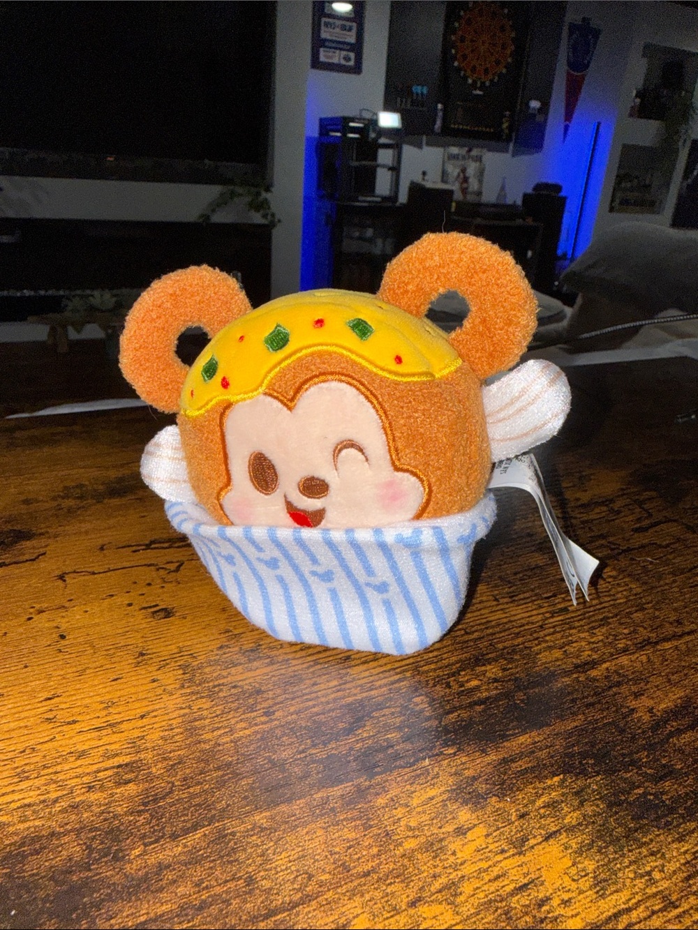 Disney Munchlings Sensational Snacks Mickey Cheese Pretzel